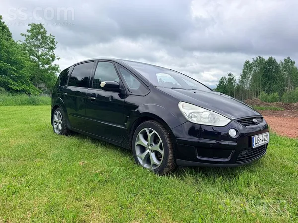 Ford Продаю машину. В хорошем состоянии