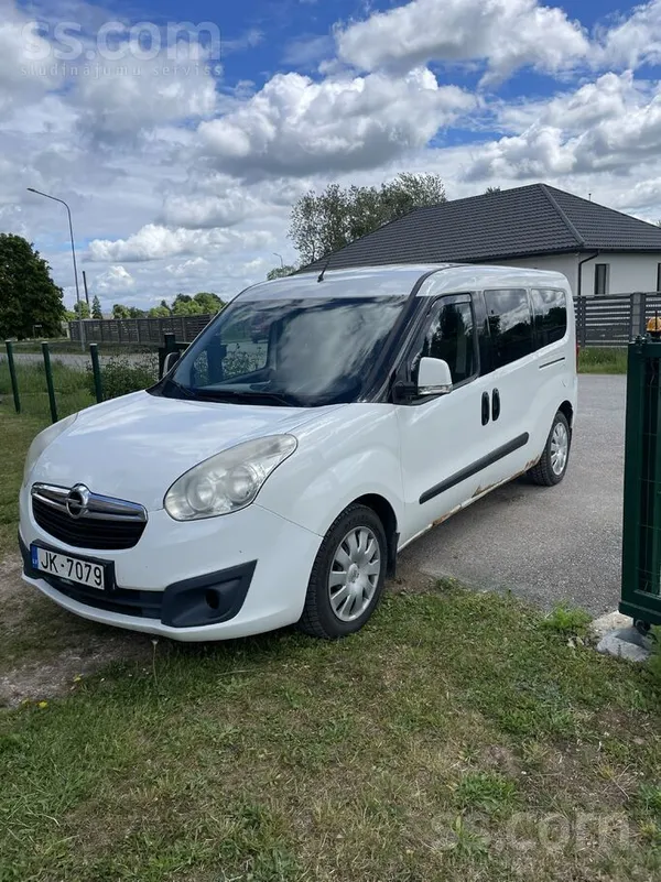 Pārdod Opel Combo 2013. g 2.0.D garā bāze. Ir slimības lapa līdz 25. jūnijam