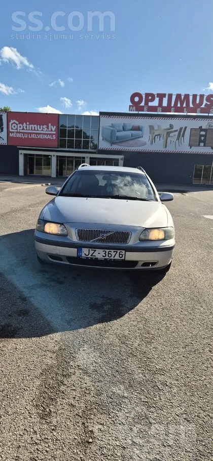 Volvo Tiek tirgots volvo v70 ar 120kw dzinēju, riktīgs d