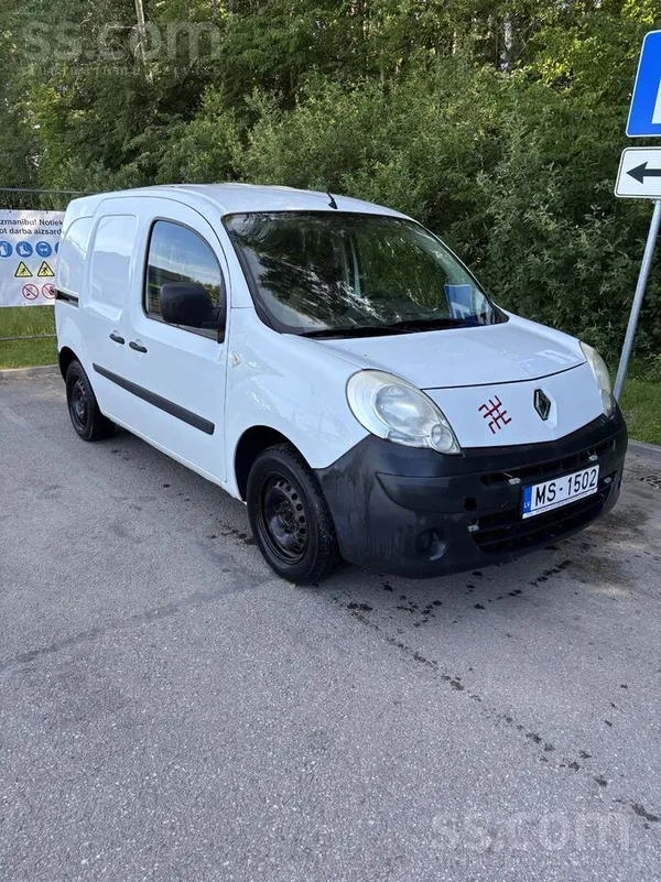 Renault Stāvoklis kā jau darba auto sarūsējis nav ļoti eka