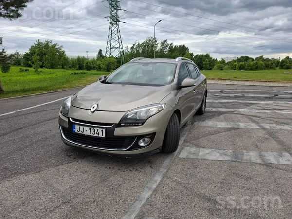 Renault Pārdodu uzticamu auto, kurš derēs ikdienai vai dar