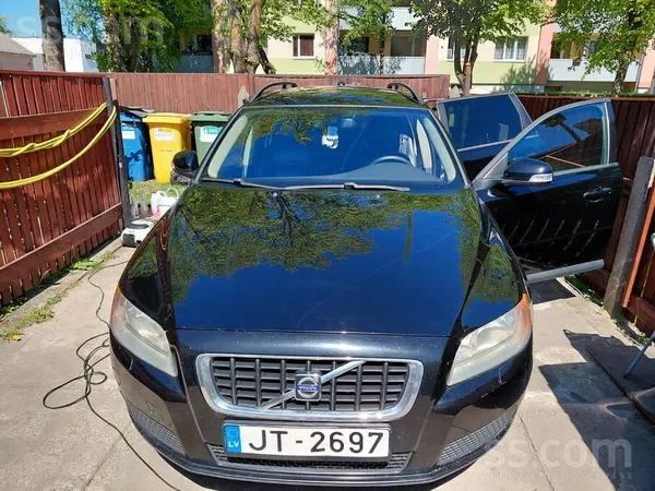 Volvo Auto ekonomisks, dinamisks, ērts, drošs, labā vizu