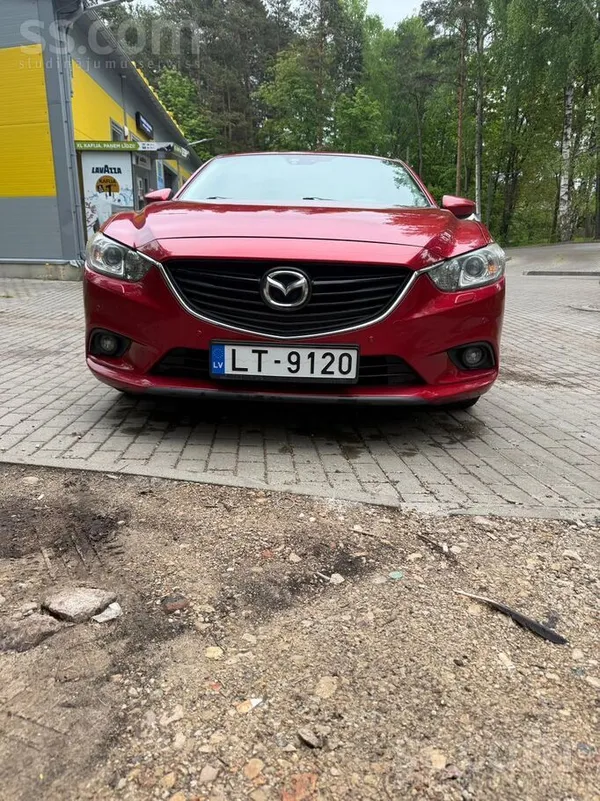 Mazda Машина в хорошем состоянии, без дтп, все работает,