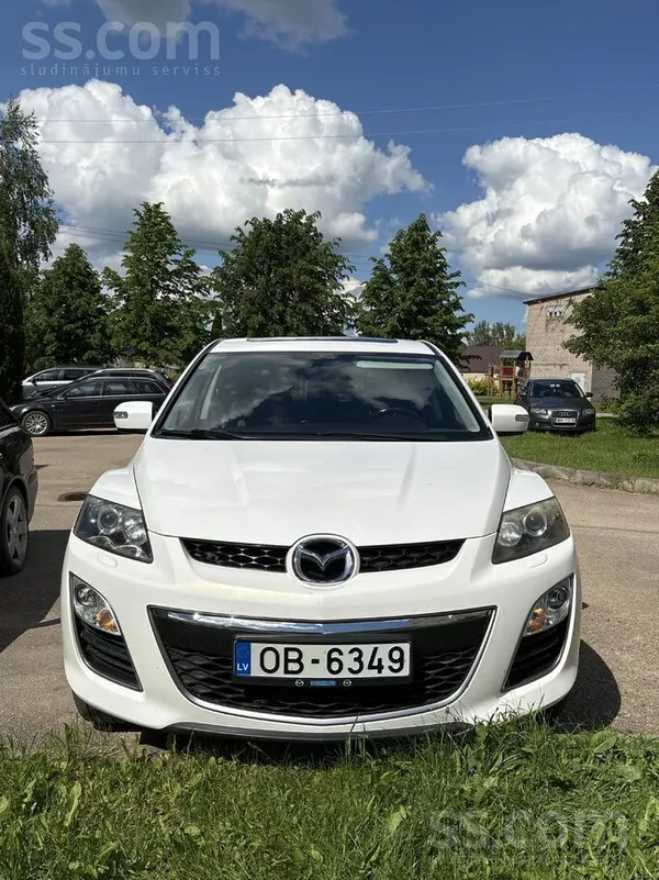 Mazda Машина в хорошем состоянии, новый тех осмотр без п