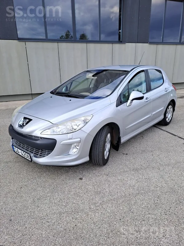 Peugeot Pārdodu Peugeot 308 1, 6 benzīns, automāts, vienu 