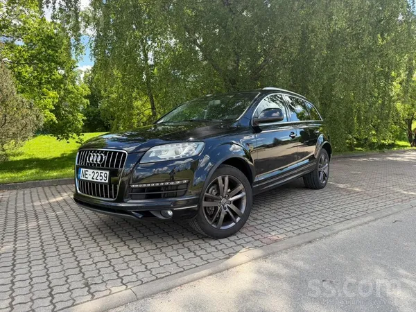 Audi Pārdod koptu, labi uzturētu Audi Q7 Facelift 2012.