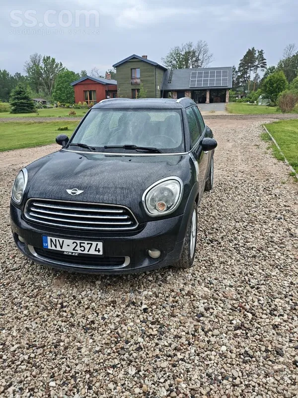 Pārdodu savu Mini Cooper Countryman ar 2.0L dīzeli, pilnpiedziņu un automāti
