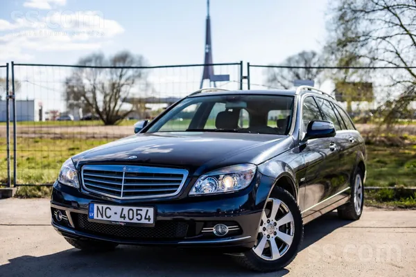 Mercedes Mercedes-Benz C200 ar 1.8 benzīndzinēju un automāt