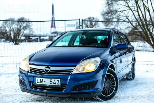 Opel Opel Astra ar 1.3 litru dīzeļdzinēju un manuālo āt