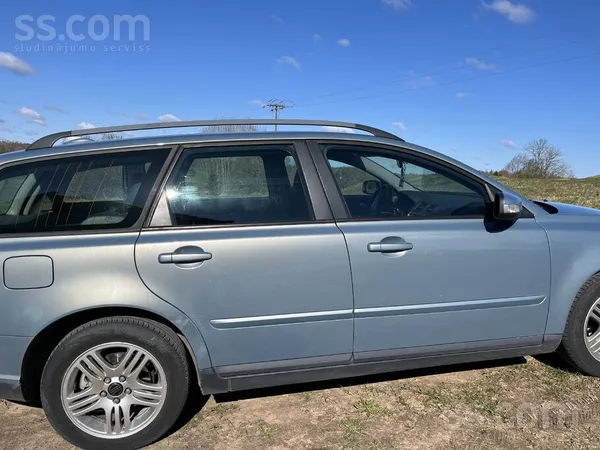 Volvo V50