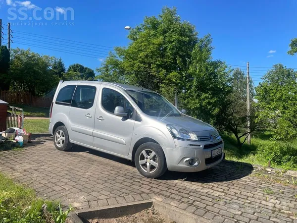 Citroen Pārdodu lielisku mašīnu darbam, 2015. gada izlaidu
