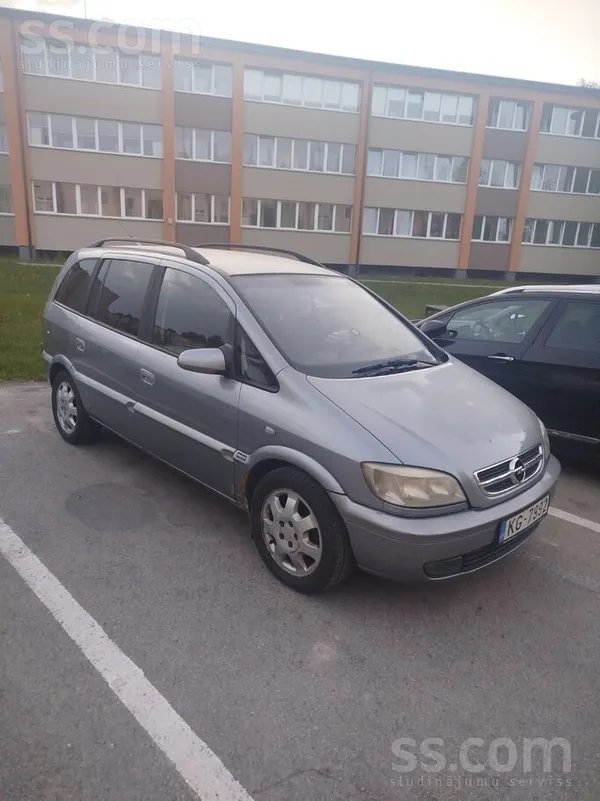 Opel Tirgoju sakarīgu zafiru. Bija ģimenē kā rezerves a