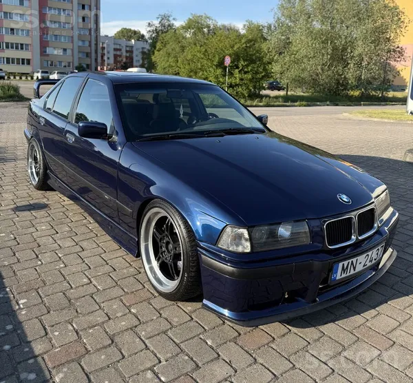 BMW 325
