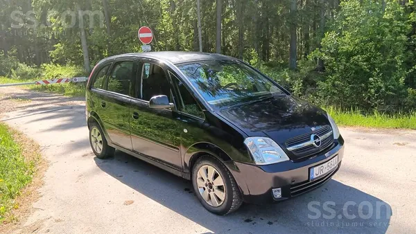 Opel Pardodu ljoti ekonomisku auto ar tikko izietu apsk