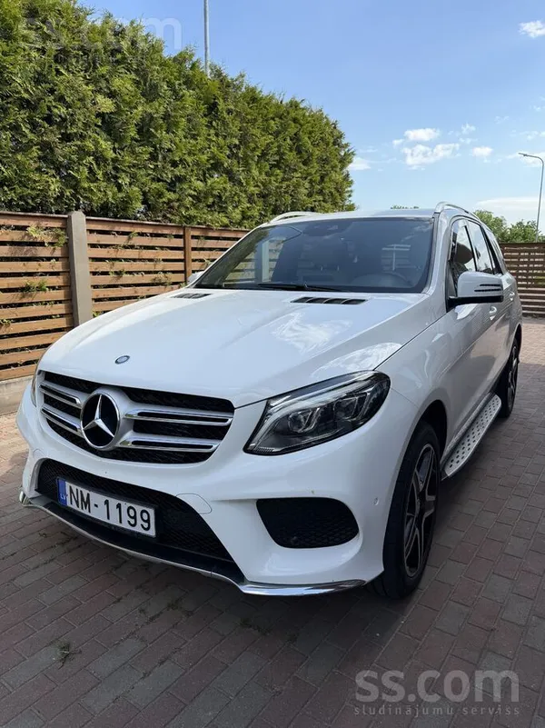 Mercedes Īpašnieks pārdod Mercedes Benz Gle 350 4Matic 