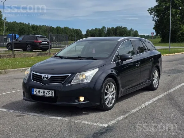 Toyota Jauna tehniskā apskate. Nomaksāti nodokļi. Teicamā
