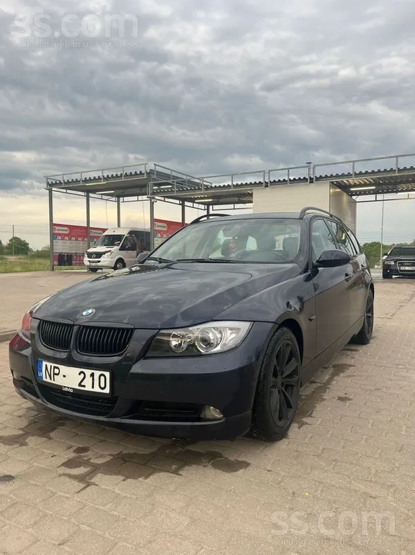 BMW 320