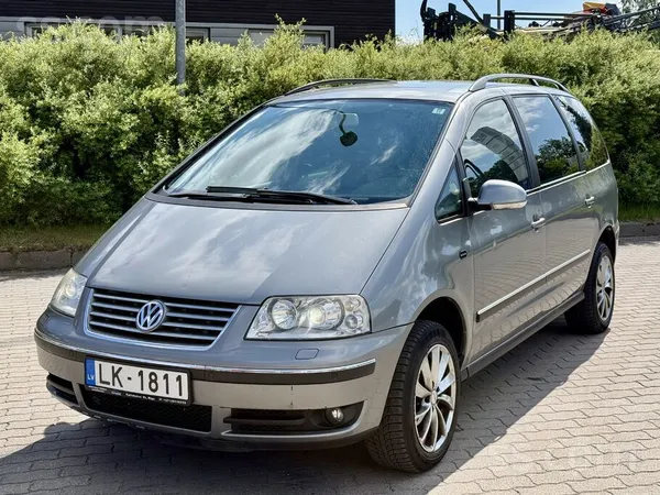 Volkswagen Pārdod Volkswagen Sharan ar uzticamo 1.9 Tdi dīzeļ