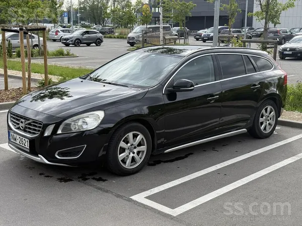 Volvo Pārdodu sportisku, jaudīgu un ekonomisku Volvo V60