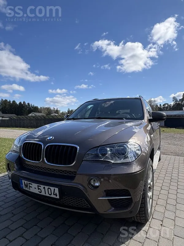 BMW X5 xDrive30d 3.0D 180 kW 7 vietas
Pārdod uzticamu un koptu BMW X5 xDr