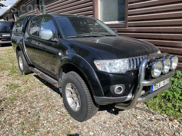 Mitsubishi Latvijā nav ekspluatēts, triton komplektācija ar p