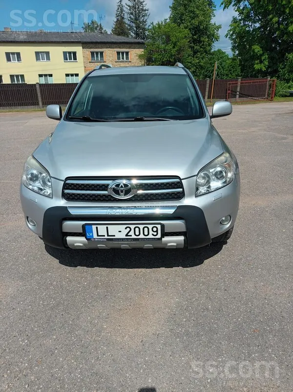 Toyota Pārdot īpašnieks koptu Rav 4, sīkāk zvanot pa tālr