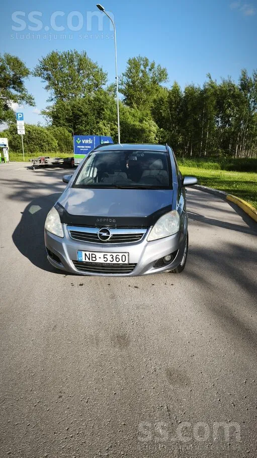 Opel Машинка в полностью рабочем состоянии, в апреле по