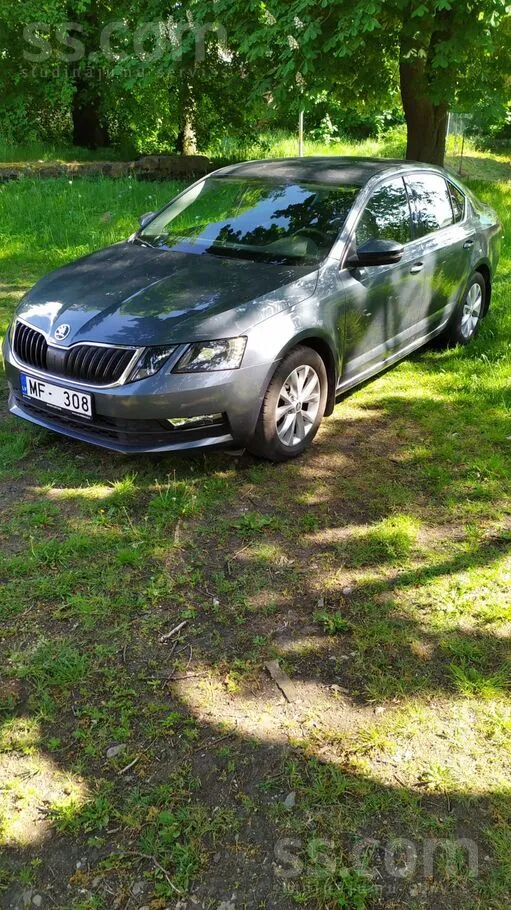 Skoda Ideālā stāvoklī, komplektācija Ambition plus, mazs
