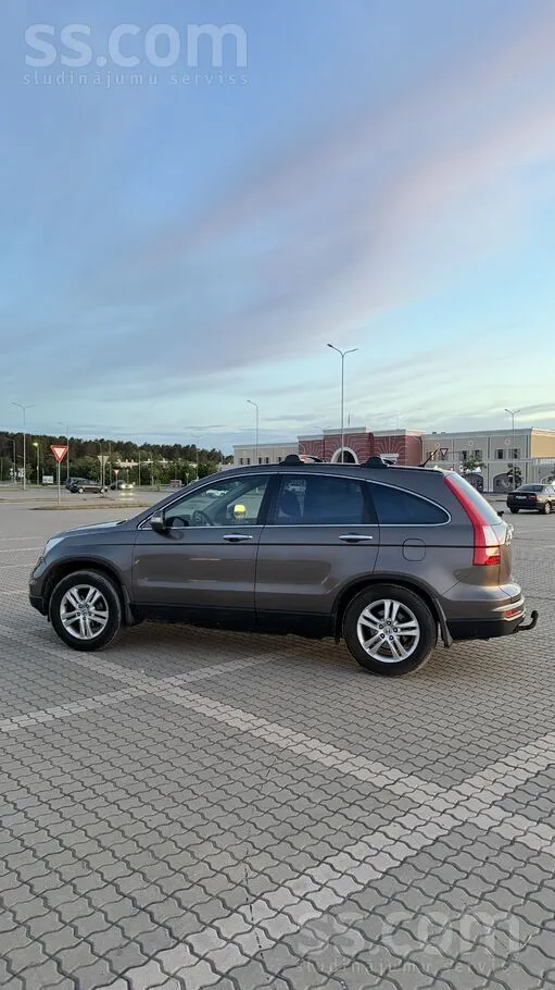 Honda Pārdodu uzticamu, ļoti ietilpīgu un praktisku 2010