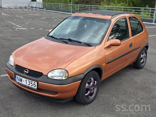 Opel Pārdod 2000.gada Limited edition izlaiduma Opel Co