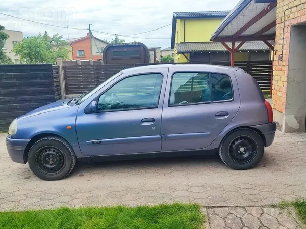 Renault Pārdodu Renault Clio, ar 1.2 benzīna dzinēju, auto