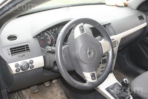 Opel Vasaras riepas uz diskiem nāk līdzi. Zvaniet, ja i