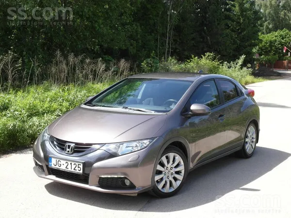 Honda Pārdod Honda Civic 1.8 benzīns, 6-pakāpju manuālā 