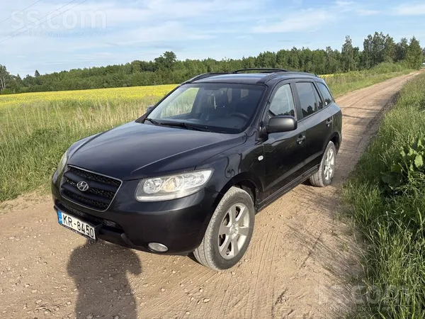 Hyundai Īpašnieks tirgo labi uzturētu automašīnu. Mainīti