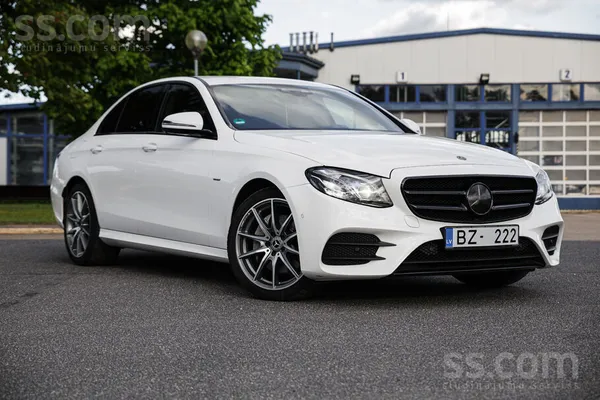 Mercedes Pārdodu Mercedes-Benz E 220 d 4Matic (2019. gads) 