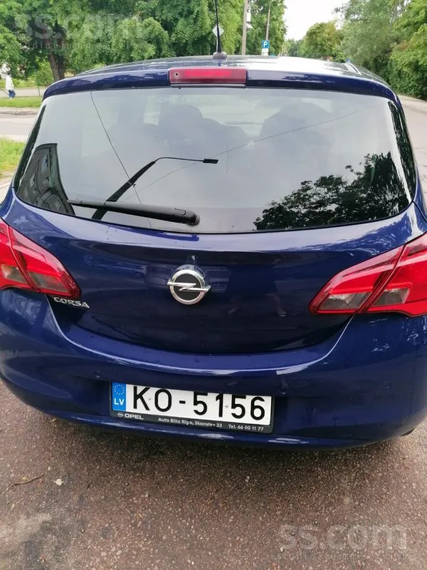 Opel Pārdodu Opel Corsa-E 2017. gada. Mašīna labā stāvo
