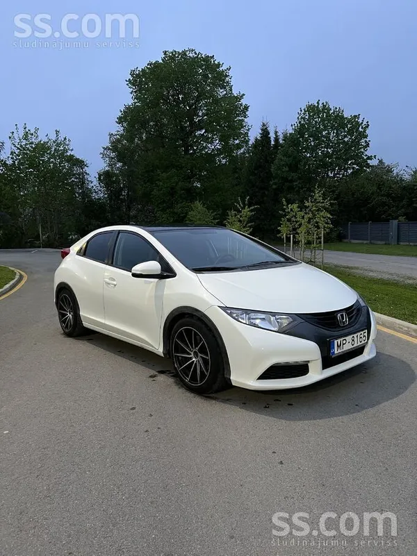 Honda Tirgoju Honda Civic 2013. Gada