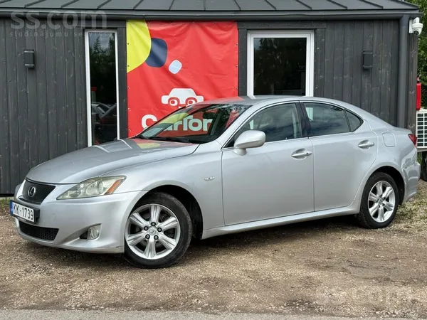 Lexus Pārdodas Lexus is 220d 130kw motors. 