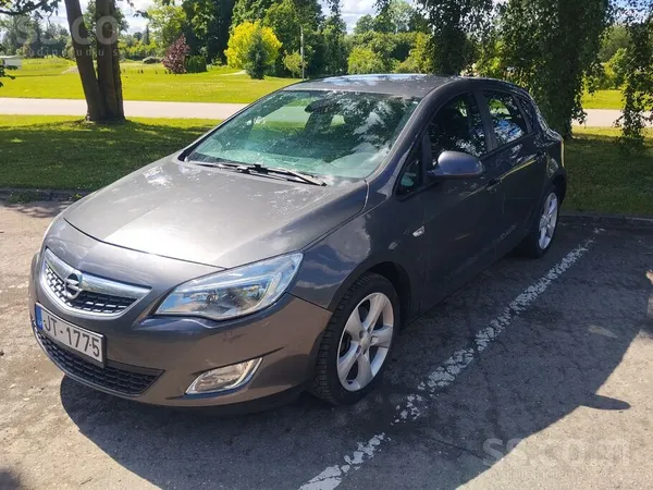 Opel Pārdodu opel astra j 2010 gads manuālā kārba. 1, 7
