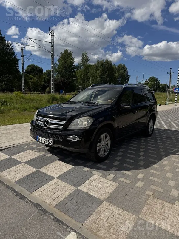 Mercedes Продаётся Mercedes Gl320, 3.0 diesel, 165 kW. 