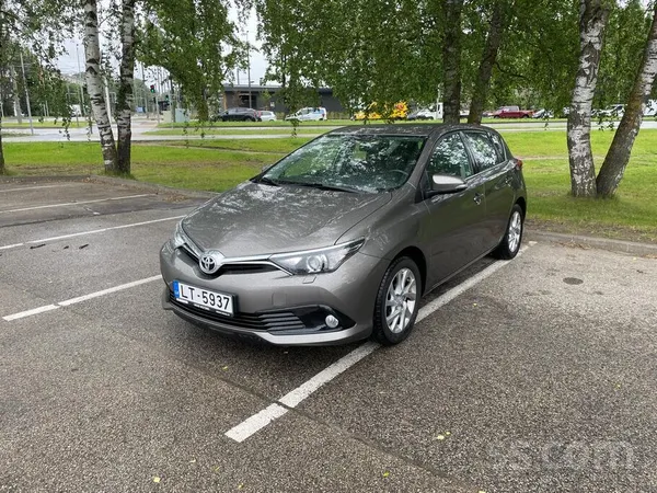 Toyota Toyota Auris 1.6i-97kw, 6-kpp. Pirkta jauna Rīga. 