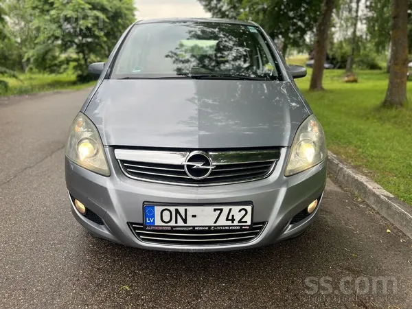 Opel Только из Германии хорошее состояние новый техосмо