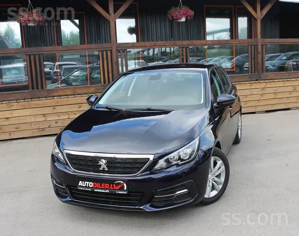Peugeot Pārdodu Peugeot 308, Facelift, 2020.Gada 1.2i Benz