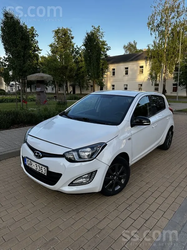 Hyundai Pārdodu Hyundai i20, 2014. gada, 1.2 benzīna dzinē