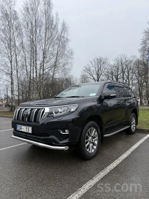 Toyota Продаю машину в идеальном состоянии два комплекта