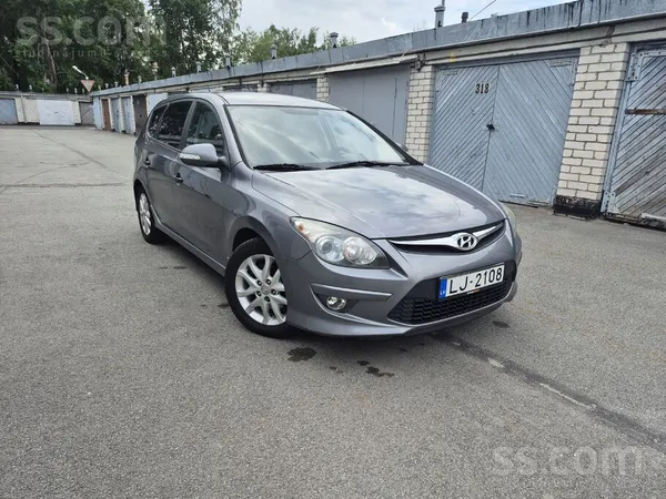 Hyundai Продаю любимый, ухоженный авто. 