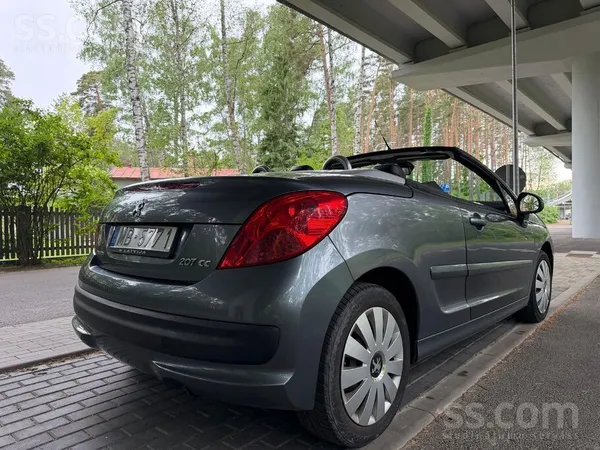 Peugeot Pardodu peugeot 207cc kabrioletu, 1.6 benzins(110k