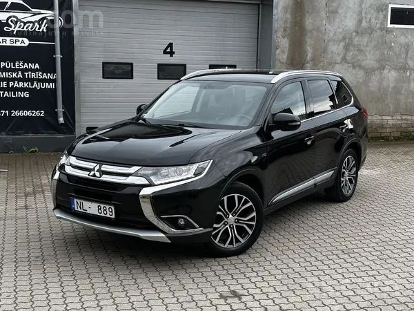 Mitsubishi Pārdodas Mitsubishi Outlander 2.3d 4x4 2015 gada, 