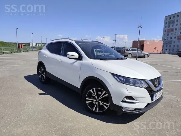 Nissan Продаю Nissan Qashqai N connecta с панорамной крыш