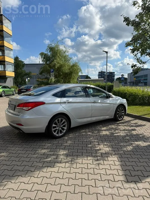 Hyundai Automašīna ir izcili ideālā stāvoklī. Автомобиль в
